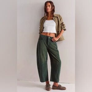 Free People Good Luck Cord Barrel Jeans Size 32 Green